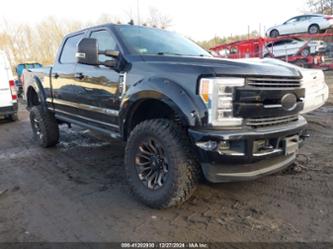 FORD F-250 LARIAT