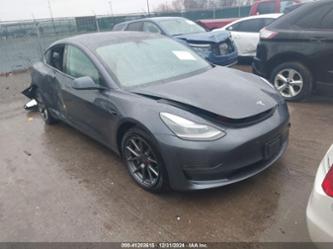 TESLA MODEL 3 LONG RANGE DUAL MOTOR ALL-WHEEL DRIVE