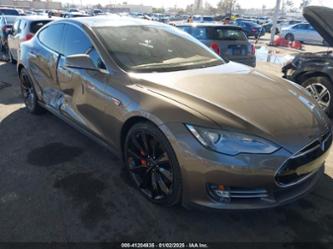 TESLA MODEL S 85D/P85D