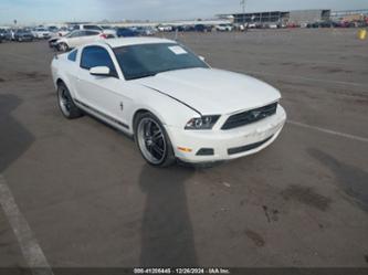 FORD MUSTANG V6 PREMIUM