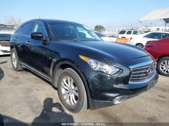 INFINITI QX70