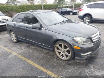 MERCEDES-BENZ C-CLASS LUXURY/SPORT