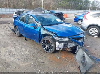 TOYOTA CAMRY SE