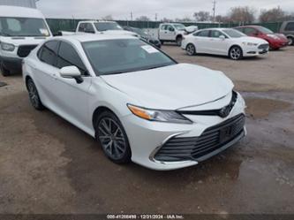 TOYOTA CAMRY XLE