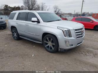 CADILLAC ESCALADE LUXURY