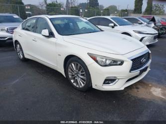 INFINITI Q50 LUXE/SPORT