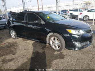 TOYOTA CAMRY SE