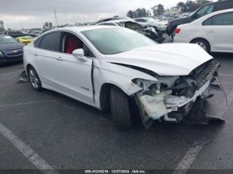 FORD FUSION HYBRID TITANIUM