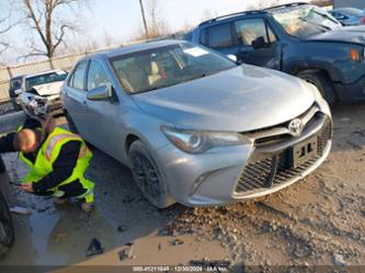 TOYOTA CAMRY SE