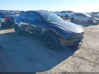 TESLA MODEL Y LONG RANGE DUAL MOTOR ALL-WHEEL DRIVE/RWD