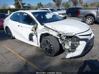 TOYOTA CAMRY SE