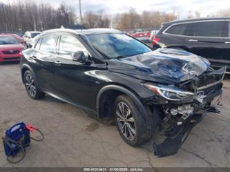 INFINITI QX30 LUXE