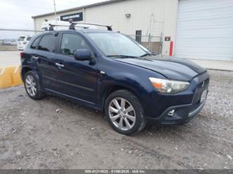 MITSUBISHI OUTLANDER SPORT SE