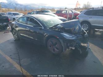 TESLA MODEL 3 LONG RANGE/PERFORMANCE