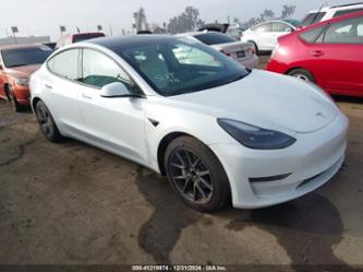 TESLA MODEL 3 REAR-WHEEL DRIVE