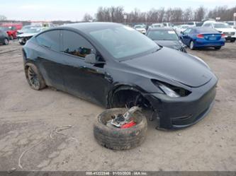 TESLA MODEL Y PERFORMANCE DUAL MOTOR ALL-WHEEL DRIVE