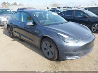 TESLA MODEL 3 REAR-WHEEL DRIVE