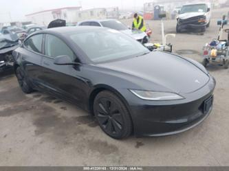 TESLA MODEL 3 LONG RANGE DUAL MOTOR ALL-WHEEL DRIVE