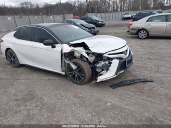 TOYOTA CAMRY SE