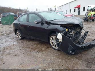 MAZDA 3 S GRAND TOURING