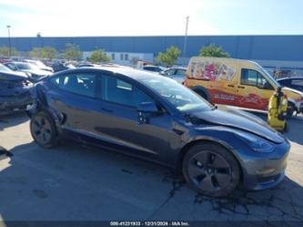 TESLA MODEL 3 LONG RANGE DUAL MOTOR ALL-WHEEL DRIVE