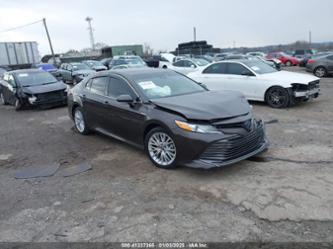 TOYOTA CAMRY HYBRID XLE