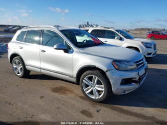 VOLKSWAGEN TOUAREG TDI LUX