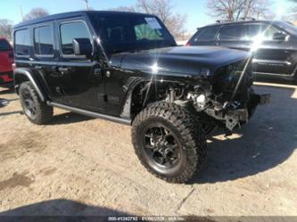 JEEP WRANGLER 4-DOOR WILLYS 4X4