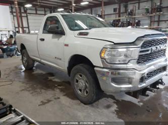 RAM 2500 TRADESMAN 4X4 8 BOX