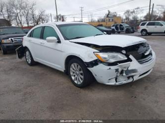 CHRYSLER 200 TOURING