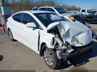 HYUNDAI ELANTRA SE