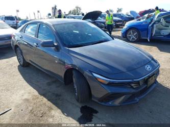 HYUNDAI ELANTRA BLUE