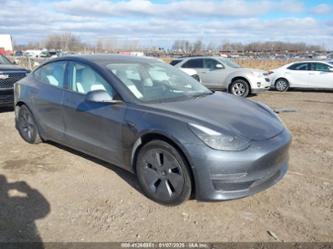 TESLA MODEL 3 REAR-WHEEL DRIVE