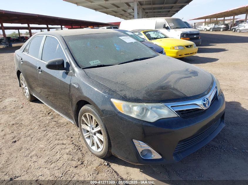 TOYOTA CAMRY HYBRID XLE