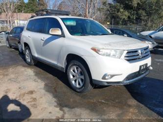 TOYOTA HIGHLANDER SE