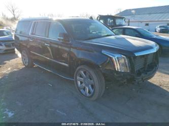 CADILLAC ESCALADE LUXURY