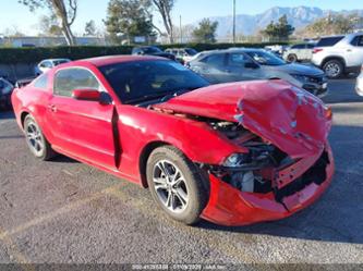 FORD MUSTANG V6 PREMIUM