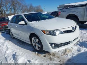 TOYOTA CAMRY SE