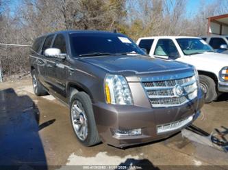 CADILLAC ESCALADE PLATINUM EDITION