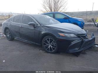 TOYOTA CAMRY HYBRID SE HYBRID