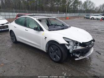 TESLA MODEL 3 REAR-WHEEL DRIVE