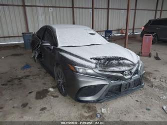 TOYOTA CAMRY SE