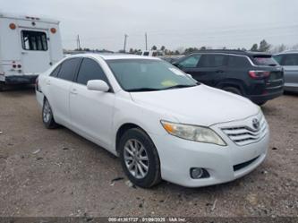 TOYOTA CAMRY XLE