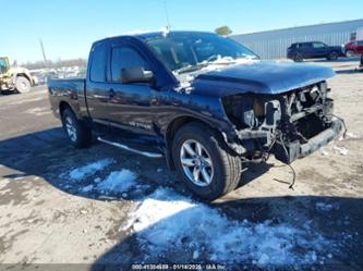 NISSAN TITAN SE