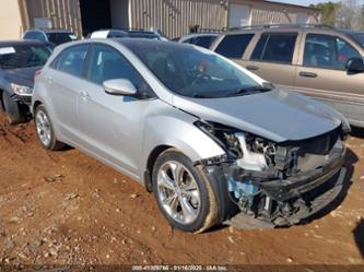 HYUNDAI ELANTRA BASE W/BLUE