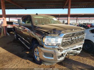 RAM 2500 TRADESMAN 4X4 8 BOX