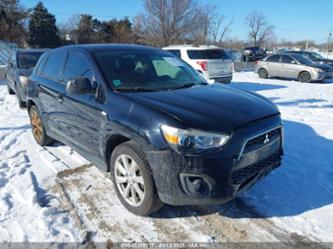 MITSUBISHI OUTLANDER SPORT ES