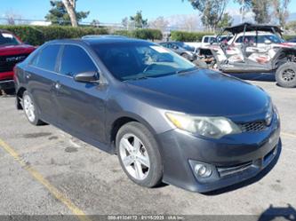 TOYOTA CAMRY SE