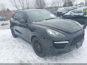 PORSCHE CAYENNE GTS