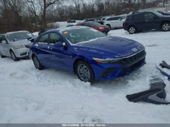 HYUNDAI ELANTRA BLUE